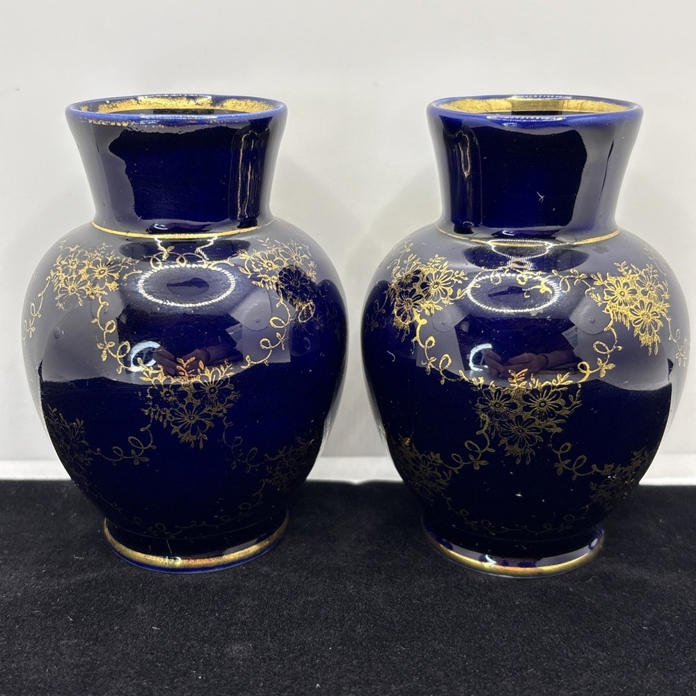2 Vintage Lindner Kueps Bavaria Echt Cobalt Vases 4"